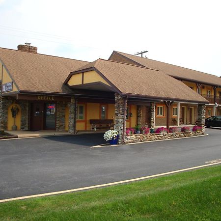 Soudersburg Inn & Suites Lancaster Ronks Ngoại thất bức ảnh