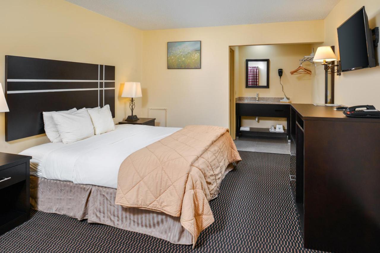 Soudersburg Inn & Suites Lancaster Ronks Ngoại thất bức ảnh