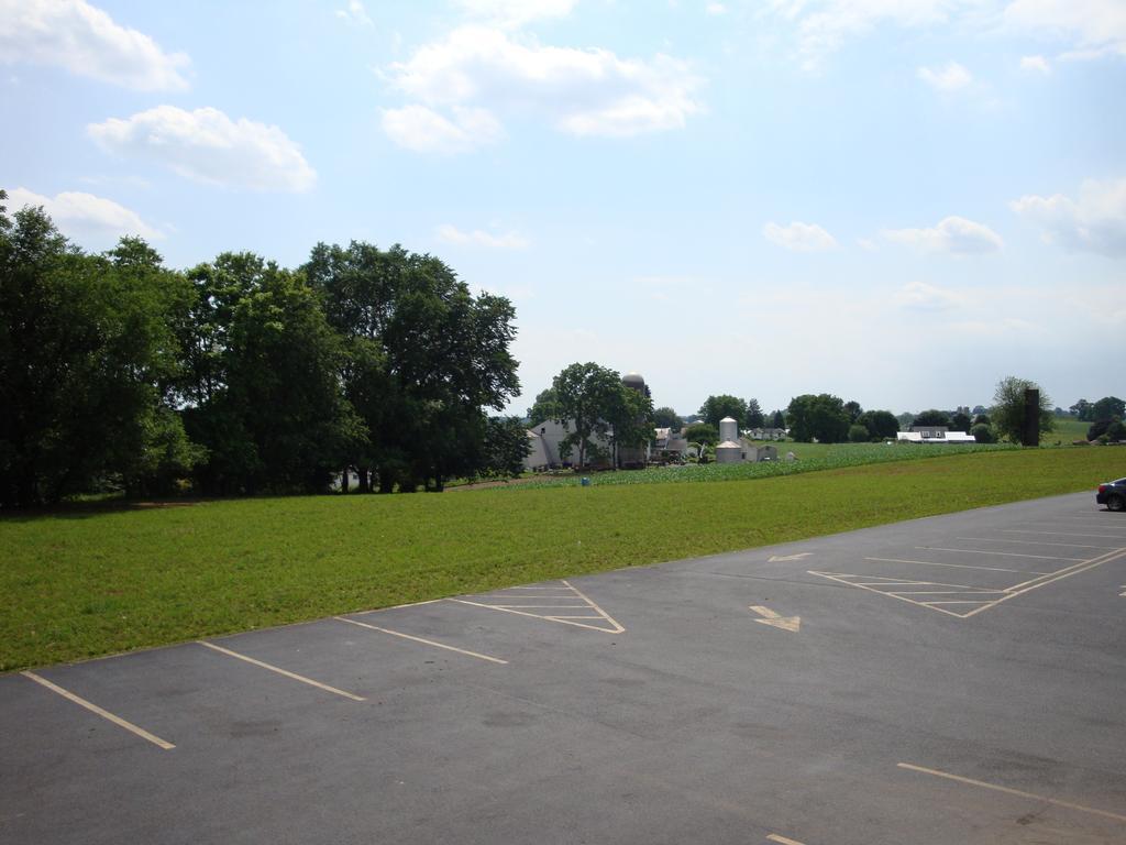 Soudersburg Inn & Suites Lancaster Ronks Ngoại thất bức ảnh