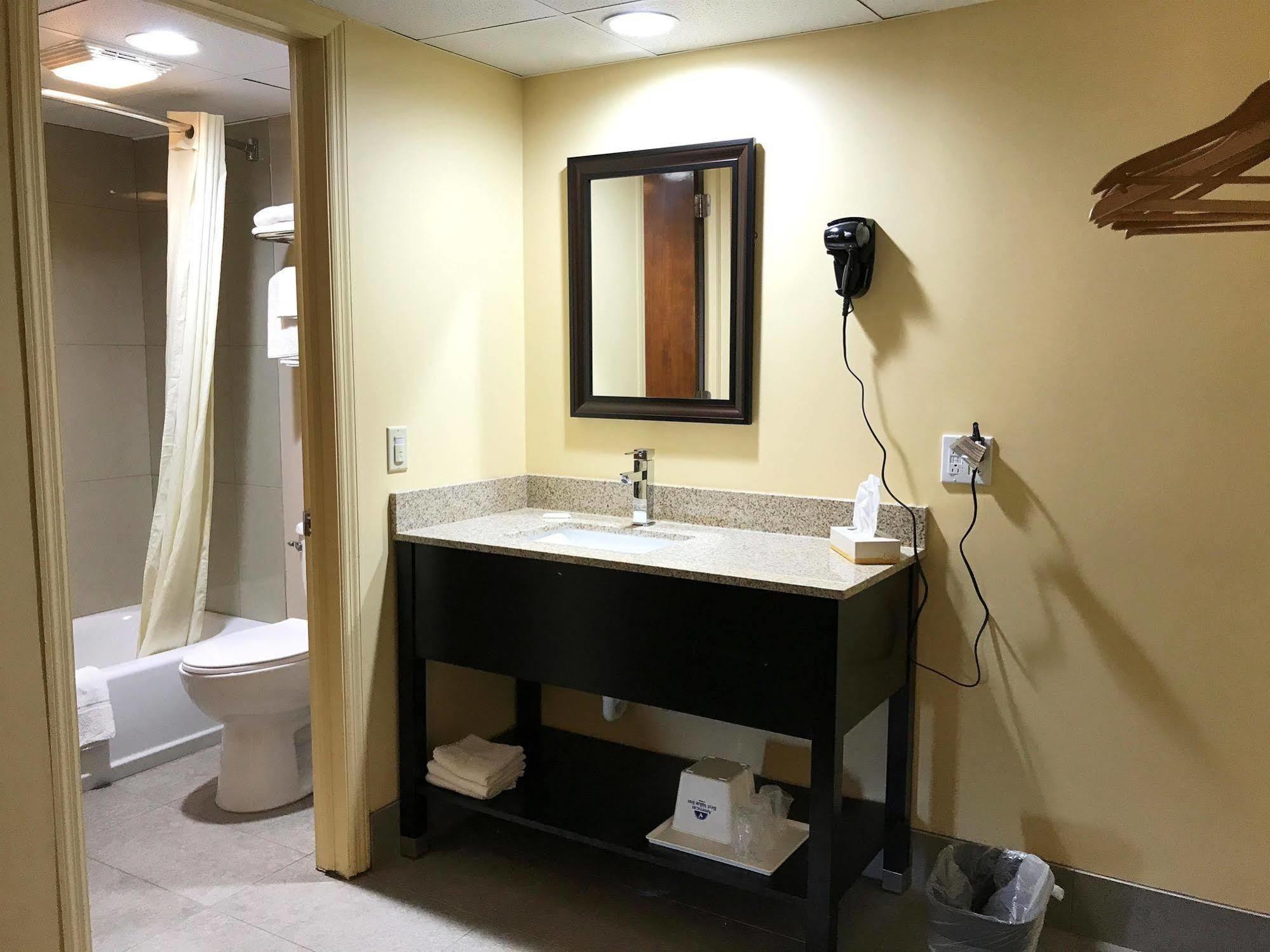 Soudersburg Inn & Suites Lancaster Ronks Ngoại thất bức ảnh