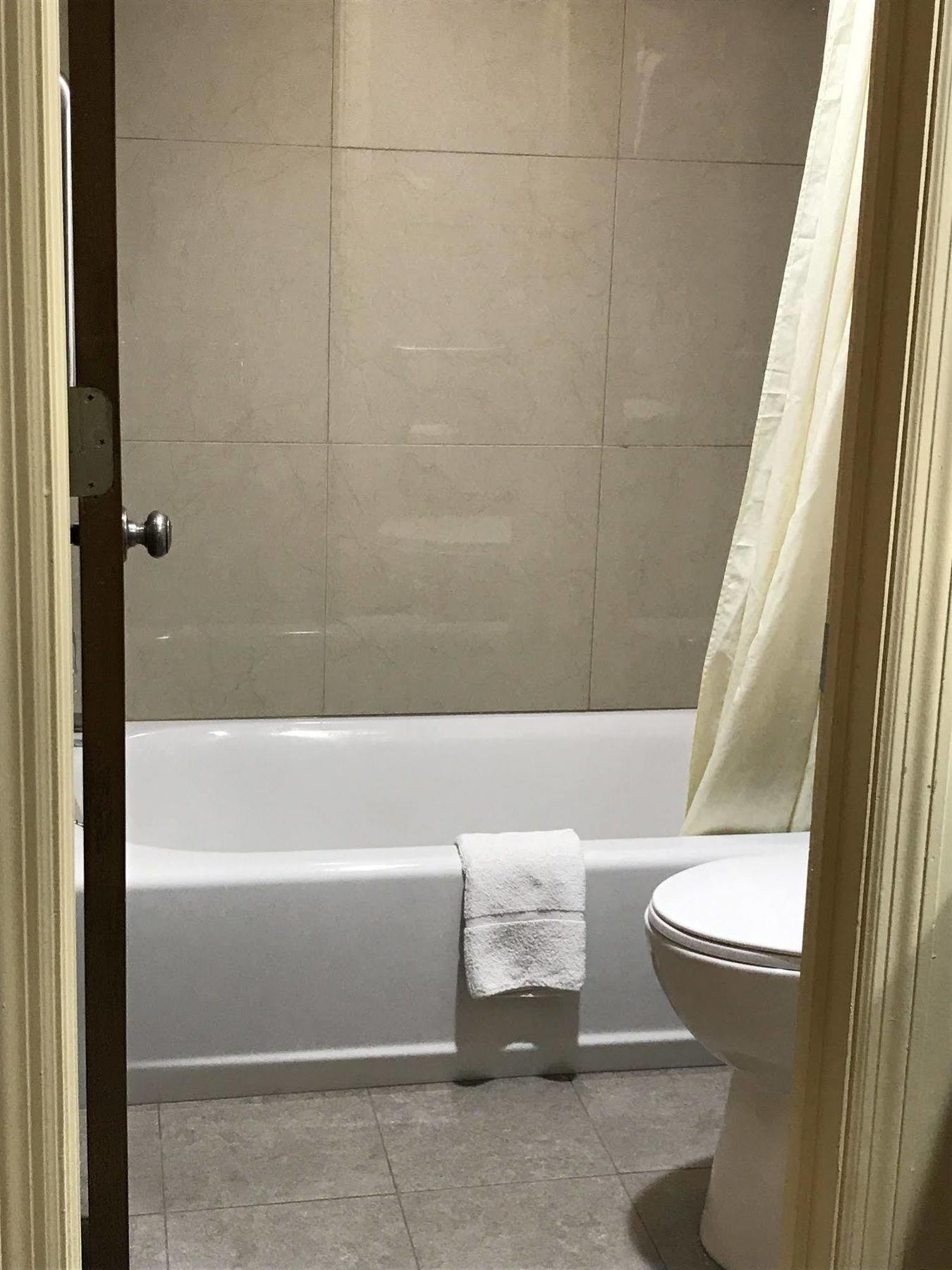Soudersburg Inn & Suites Lancaster Ronks Ngoại thất bức ảnh