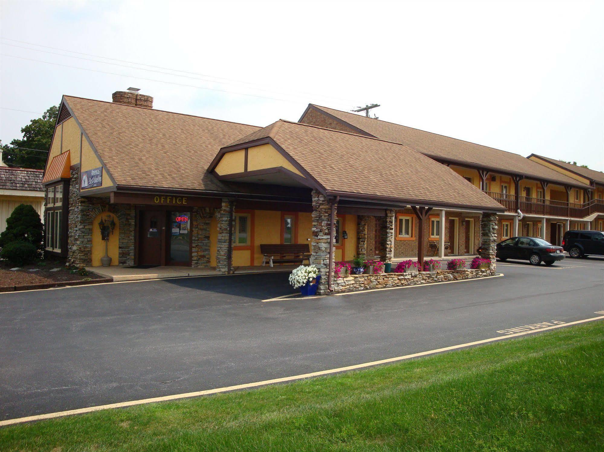 Soudersburg Inn & Suites Lancaster Ronks Ngoại thất bức ảnh